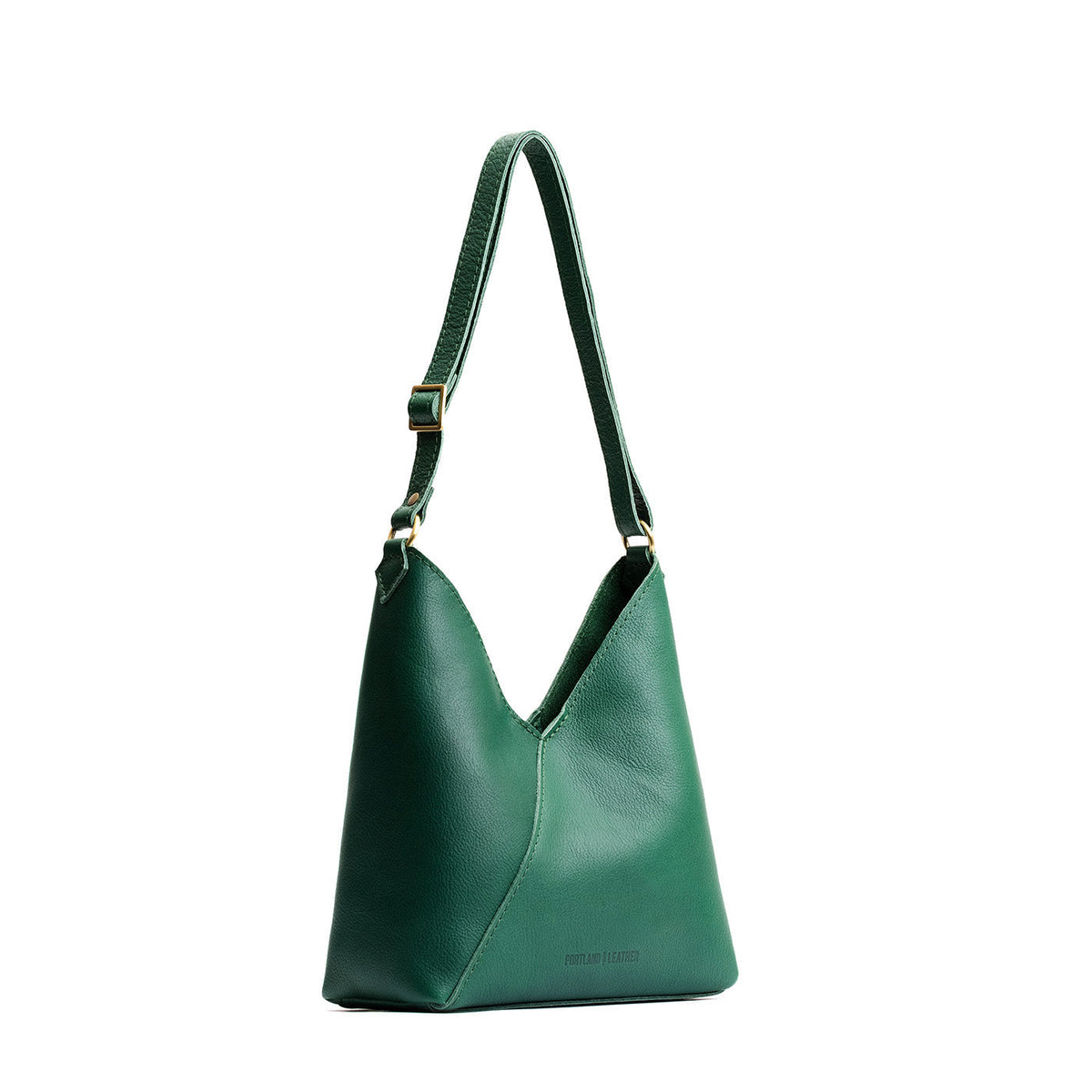 ✨ Premium Leather Shoulder Bag — Timeless Style Meets Everyday Function
