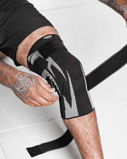 Adjustable Compression Knee Brace With Silicone Patella Pad | 3D Breathable Knit Knee Support For Gym Weightlifting Running Basketball Joint Pain Relief 🦵