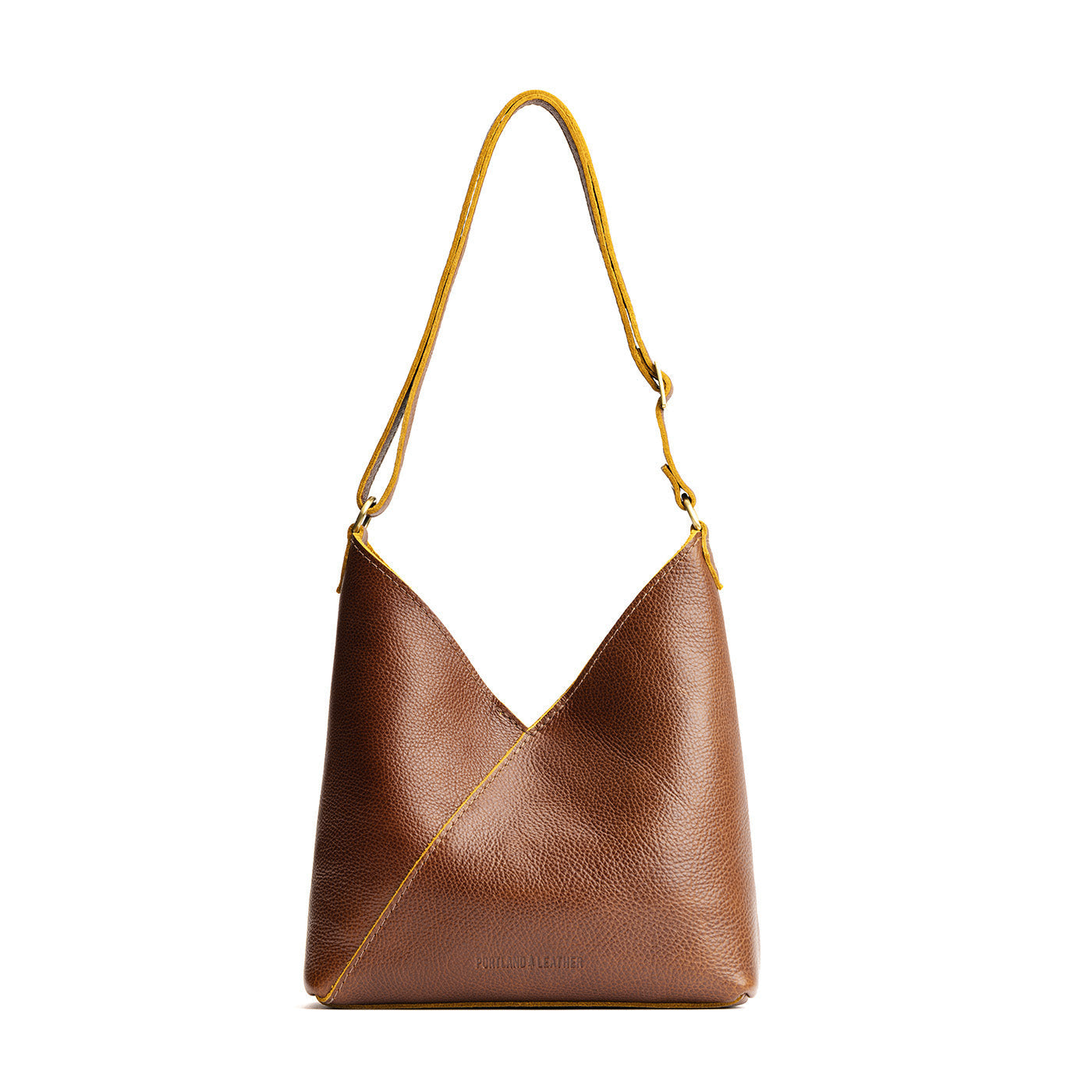 ✨ Premium Leather Shoulder Bag — Timeless Style Meets Everyday Function
