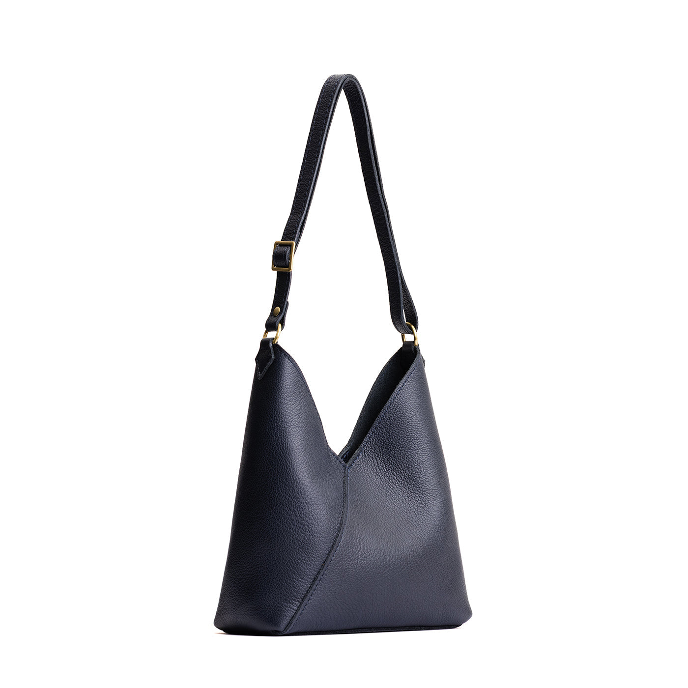 ✨ Premium Leather Shoulder Bag — Timeless Style Meets Everyday Function