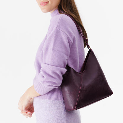 ✨ Premium Leather Shoulder Bag — Timeless Style Meets Everyday Function