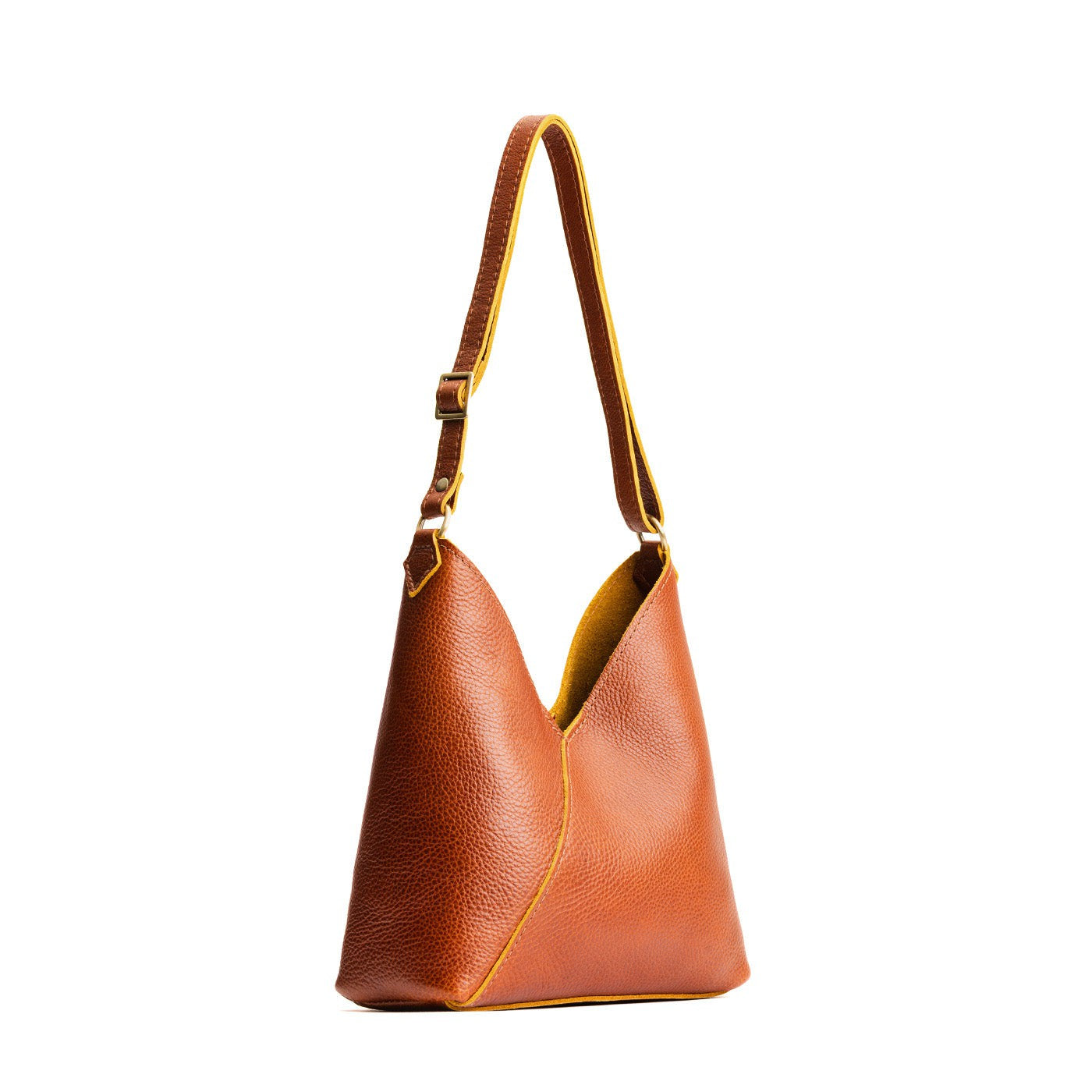 ✨ Premium Leather Shoulder Bag — Timeless Style Meets Everyday Function